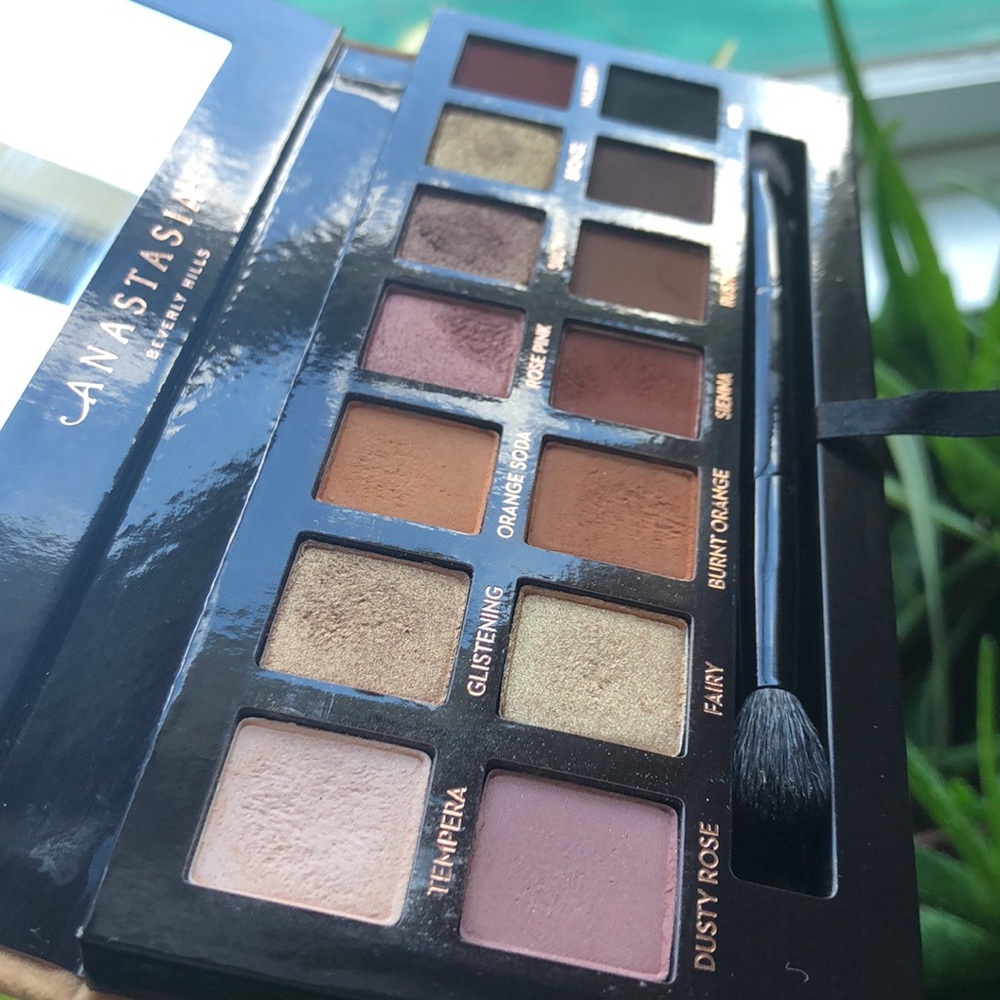 Anastasia Beverly Hills Soft Glam Eyeshadow